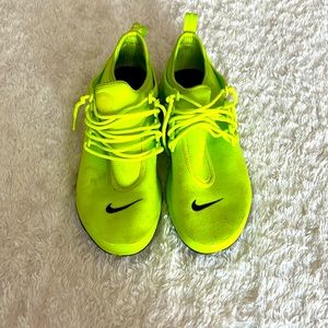 NEON NIKE AIR PRESTO